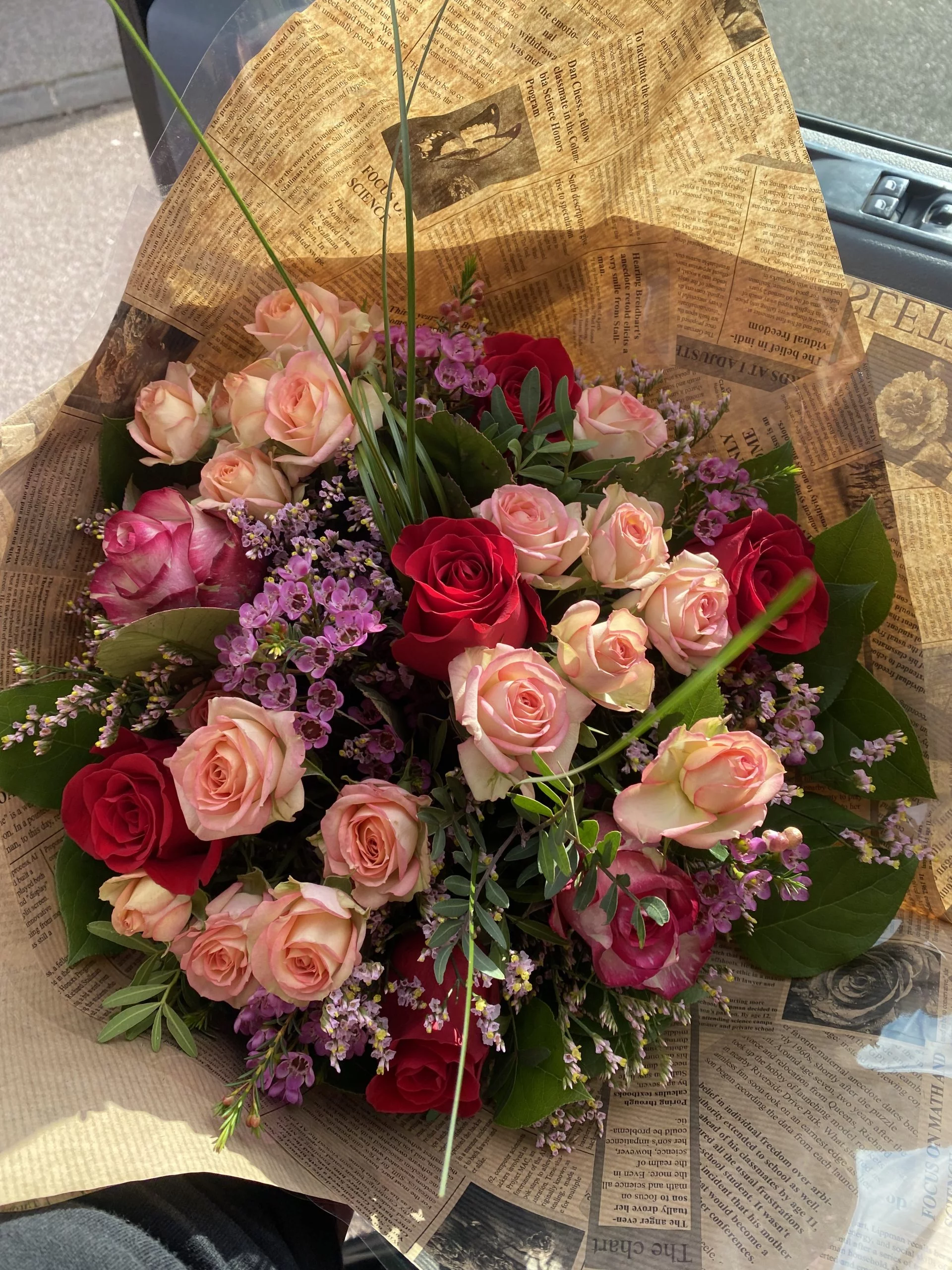 Bouquet la vie en Rose, par Les fleurs du passage, fleuriste à Rouen