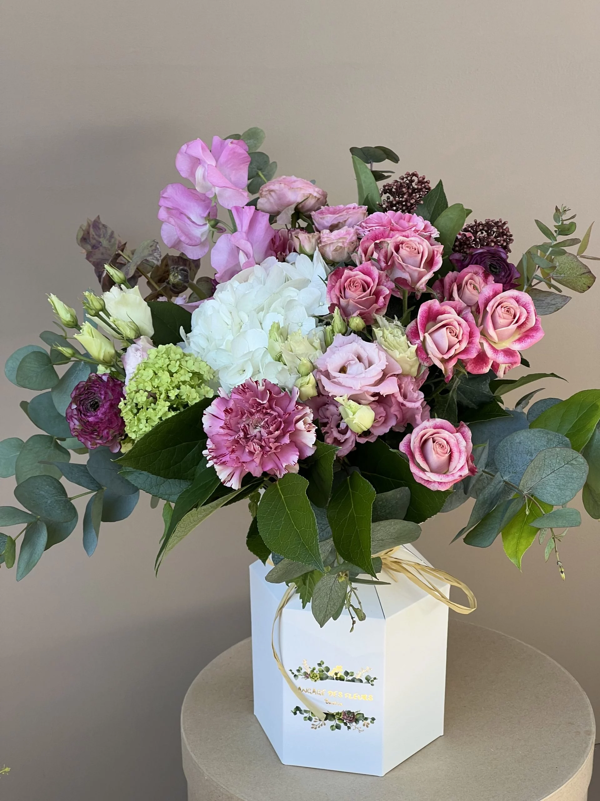 Bouquet avec réserve d&rsquo;eau, par Langage Des Fleurs, fleuriste à Bastia