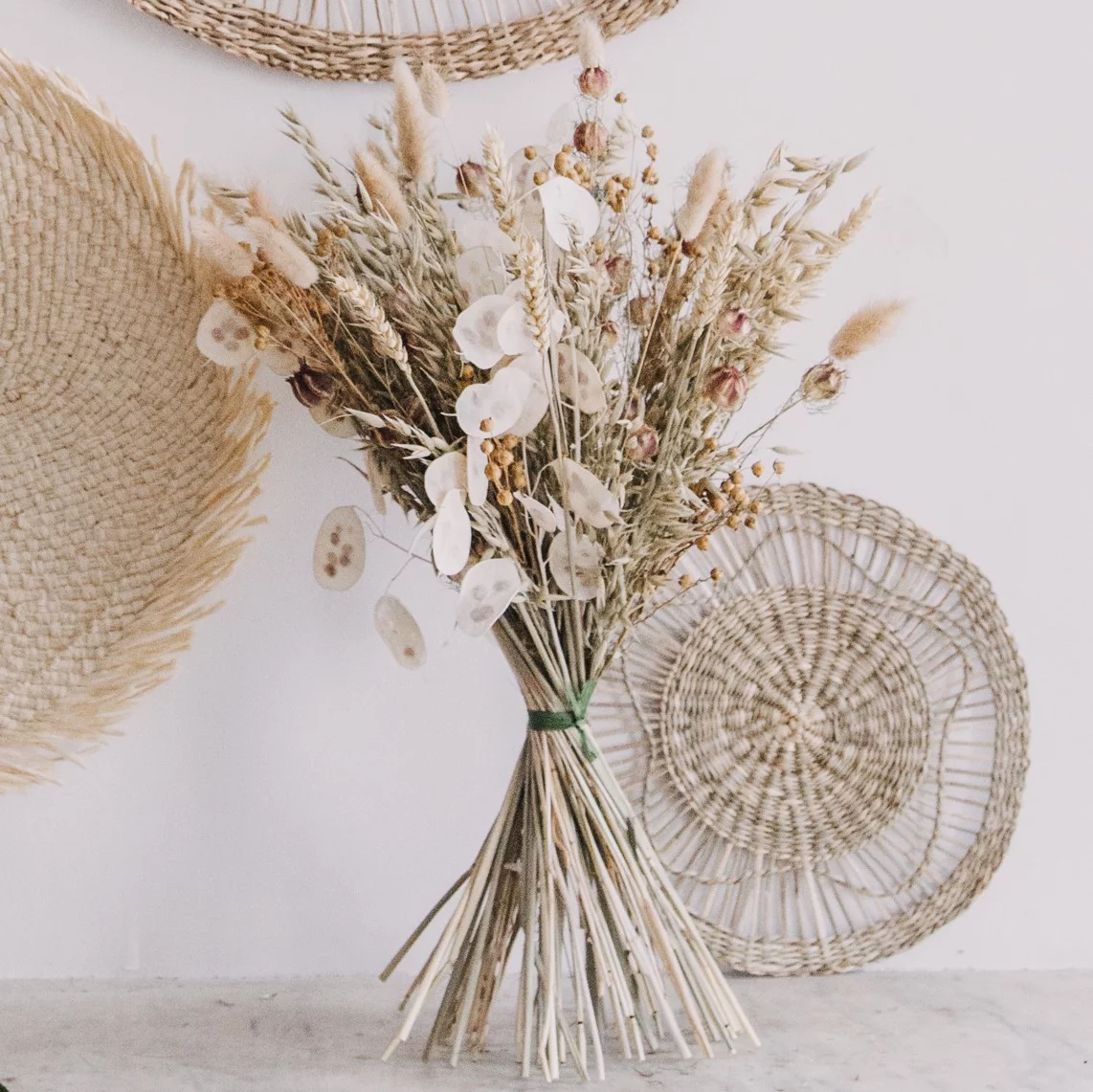 Bouquet de fleurs séchées – Nigelle et monnaie du pape, par Ambelle Déco Fleuriste, fleuriste à Marseille