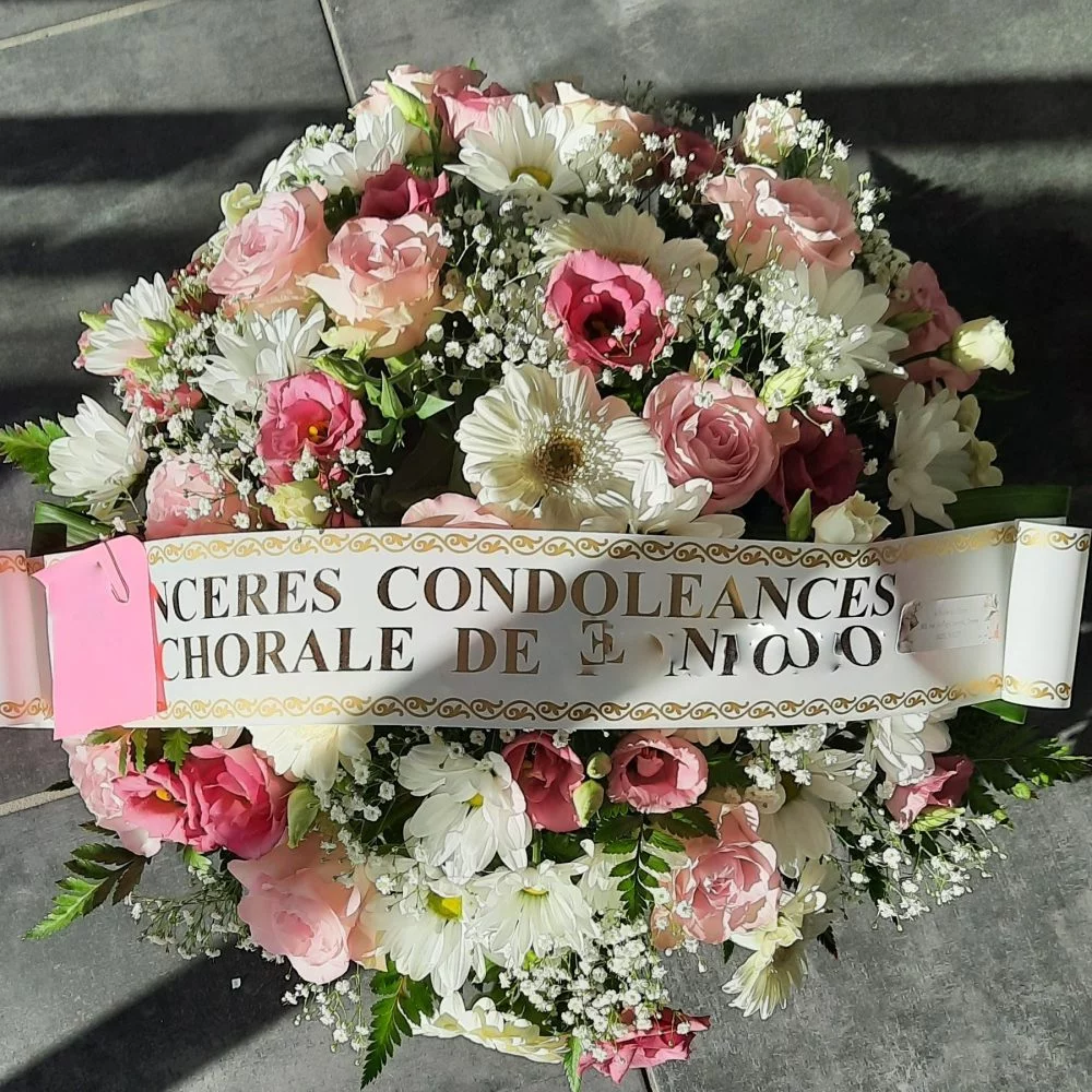 Coussin de deuil rond, par A l'Aube des fleurs, fleuriste à Troyes