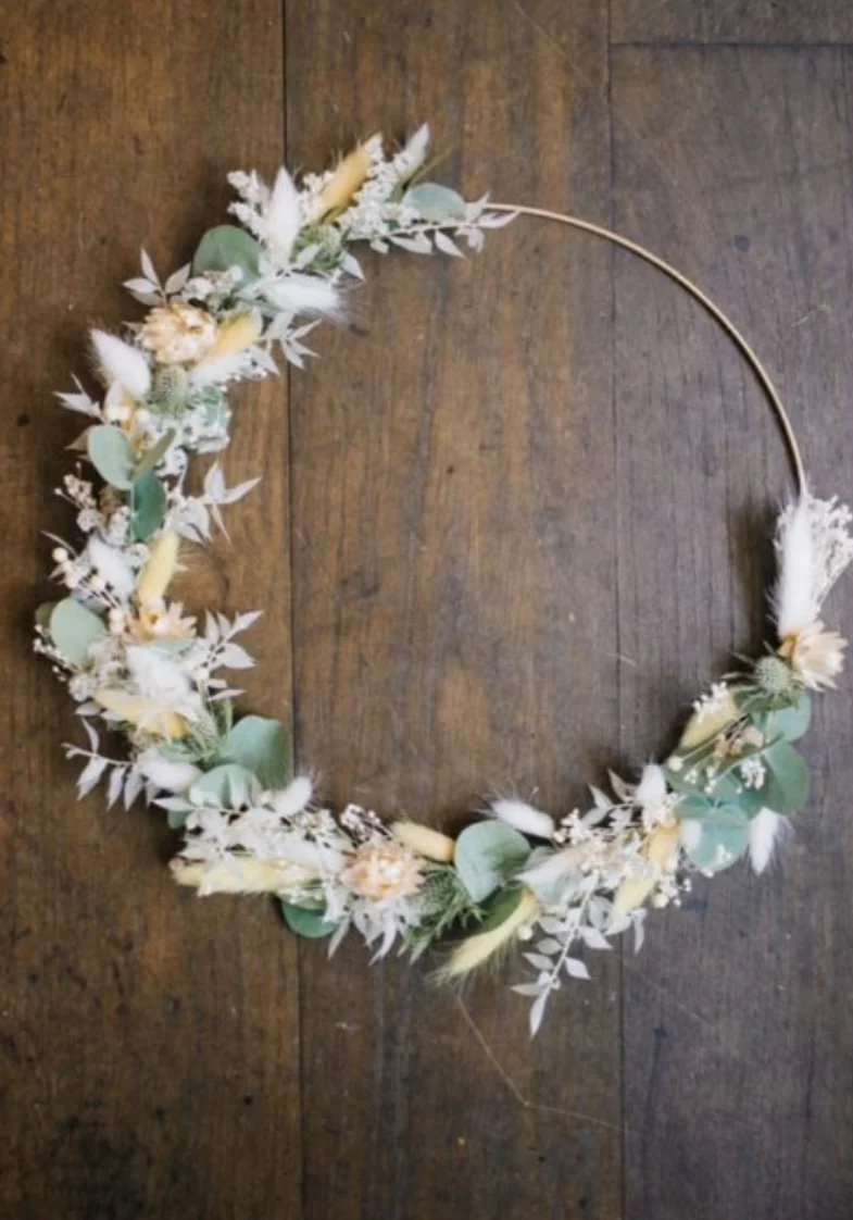 Couronne de fleurs séchées, par La Rose de Cascia, fleuriste à Vendeville