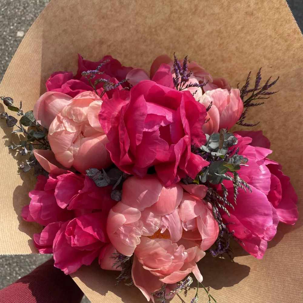 Bouquet de Pivoines, par Le Temps D'Une Rose, fleuriste à Neuf-Brisach