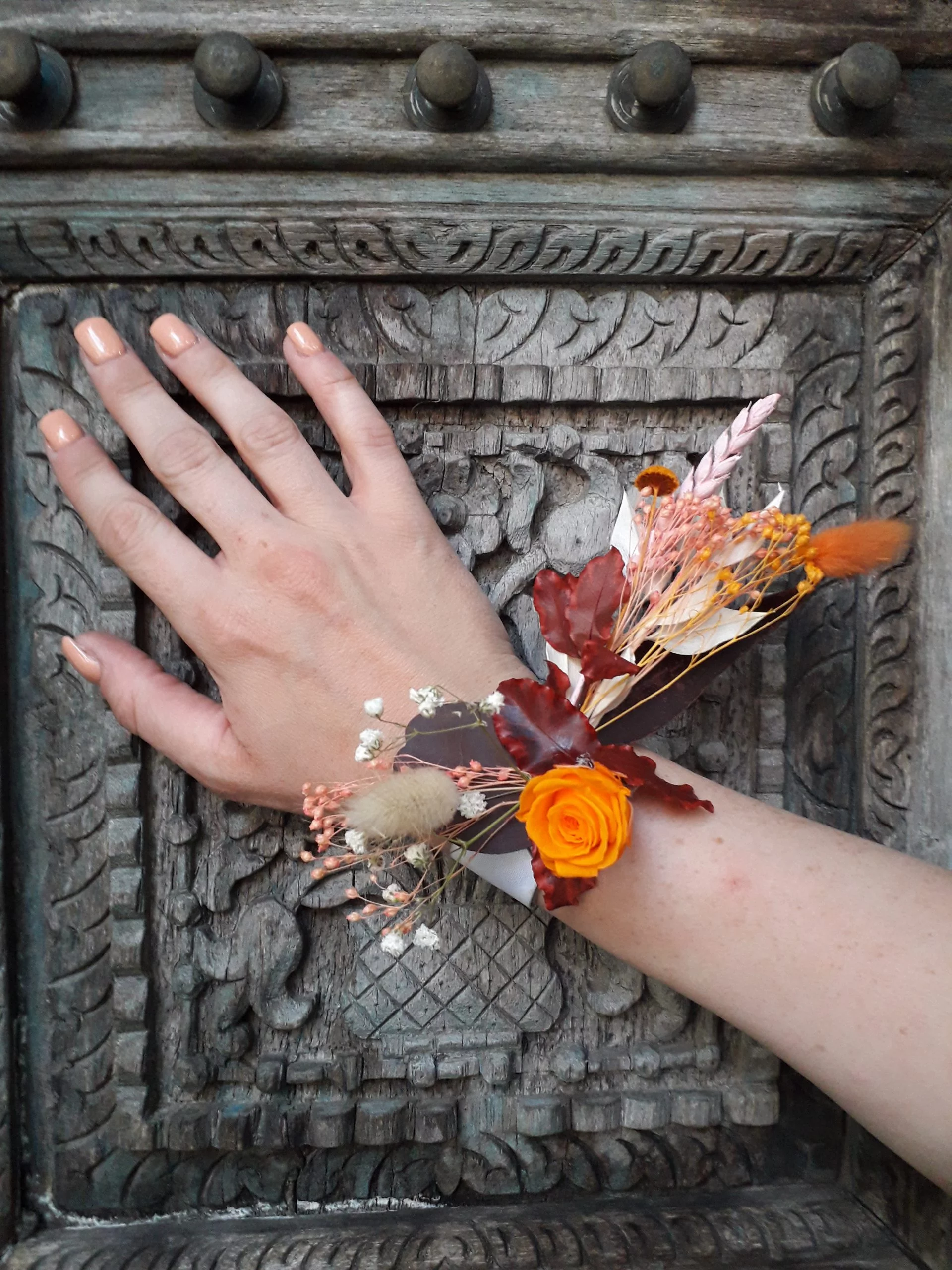BRACELET MARIAGE EN VEGETAUX ET FLEURS STABILISES, par Lili la main verte, fleuriste à Talence