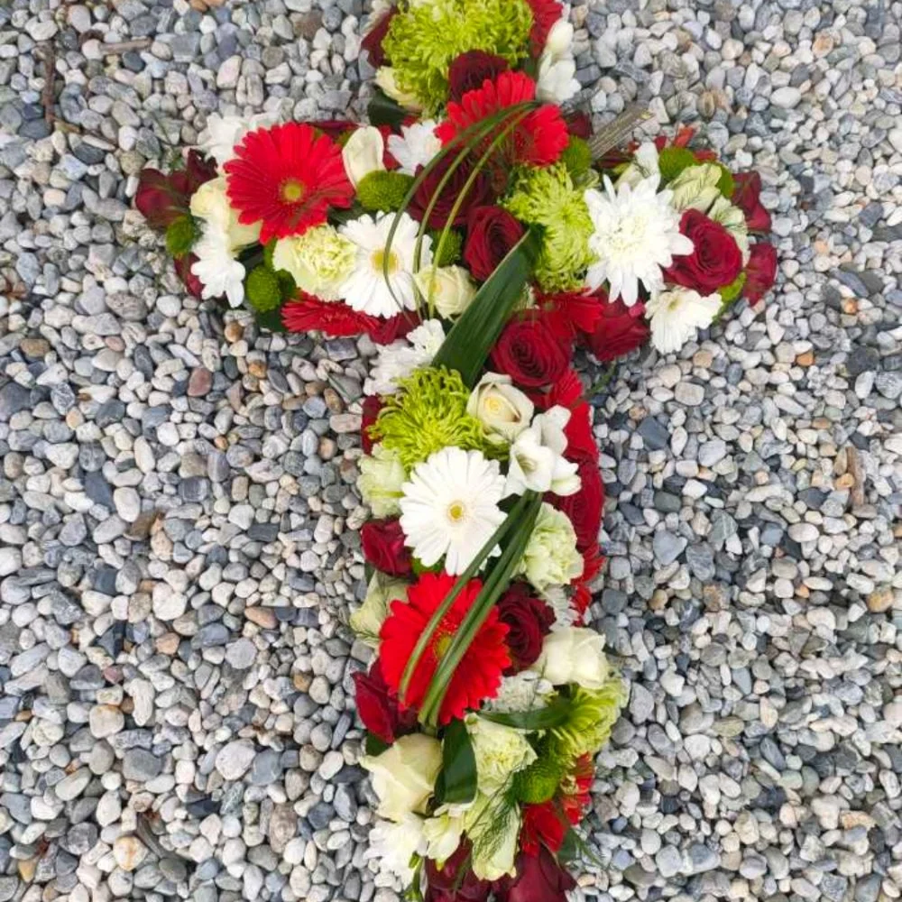 croix, par Mon Instant Fleuri, fleuriste à Loireauxence