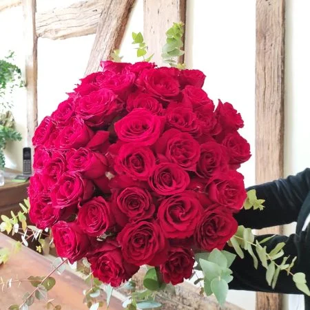 Bouquet de Roses à la Tige, par Les Fleurs de Lutece, fleuriste à Paris