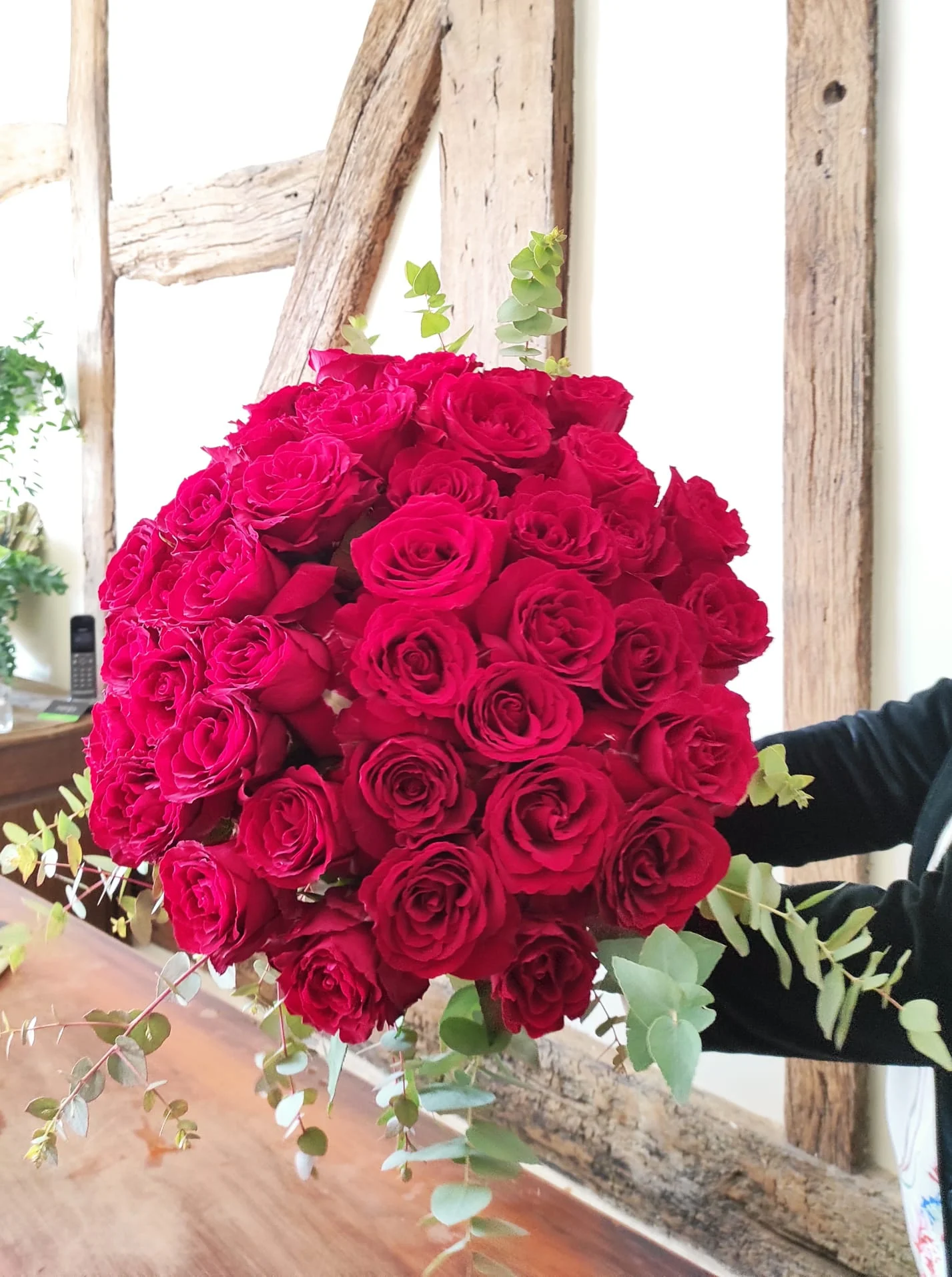 Bouquet de Roses à la Tige, par Les Fleurs de Lutece, fleuriste à Paris
