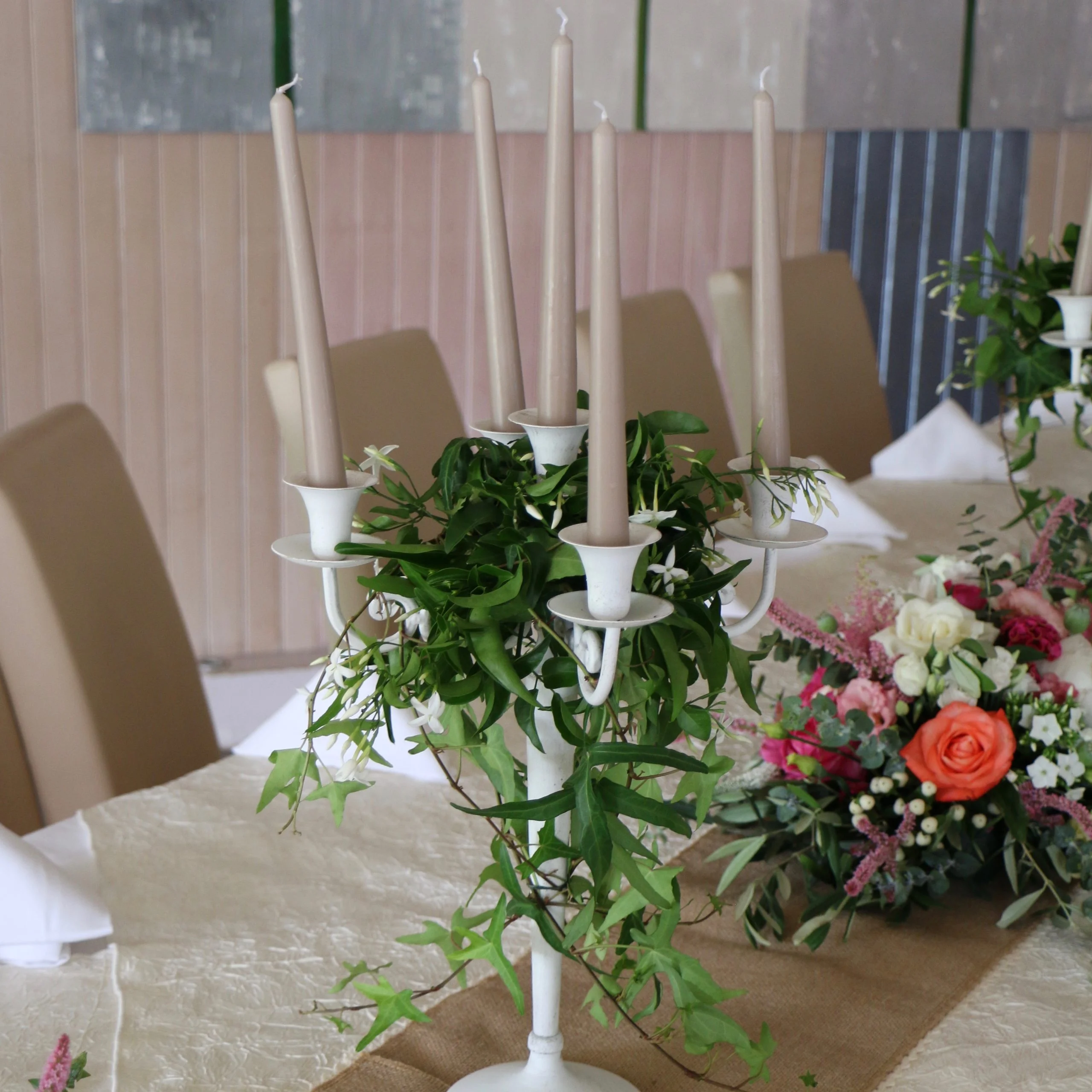 Habillage chandelier, par Hanakawa, fleuriste à Meudon