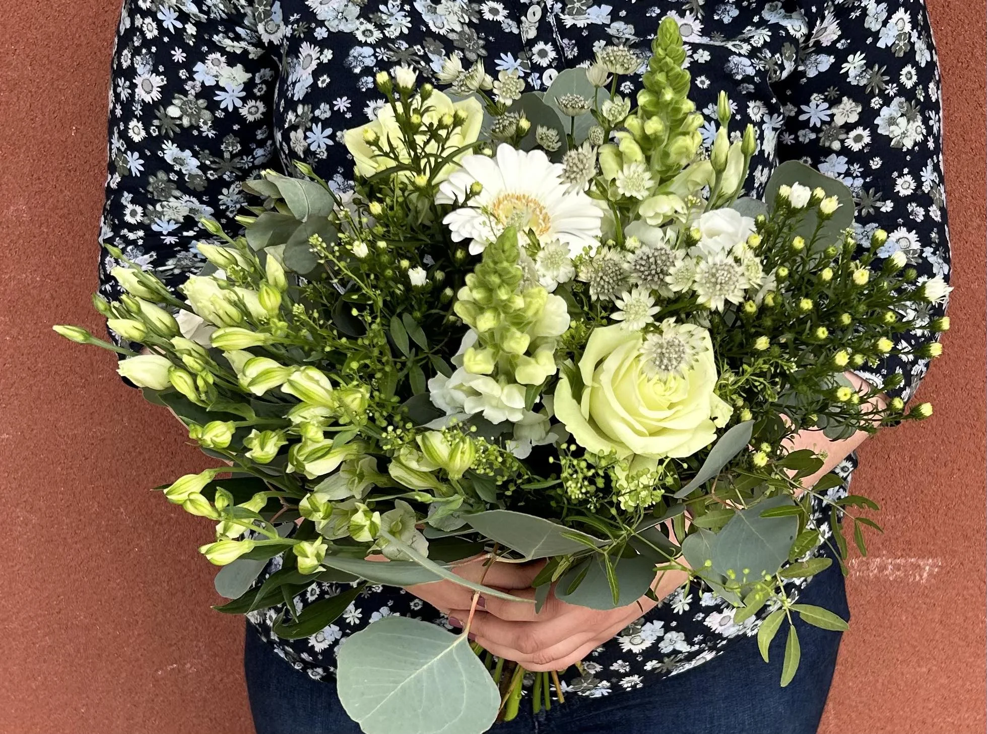 Bouquet blanc et vert, par Bloemen By Célia, fleuriste à Hazebrouck
