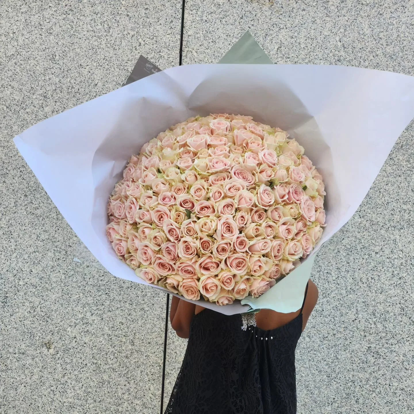 Livraison de fleurs Nice et proximité, par ROSE-BELLE, artisan fleuriste