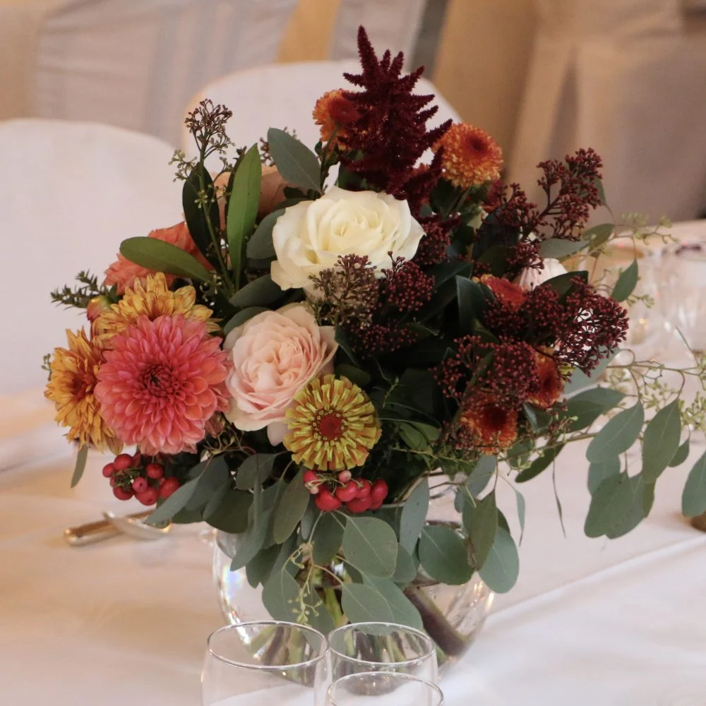 Bouquet pour centre de table des mariés, par Hanakawa, fleuriste à Meudon