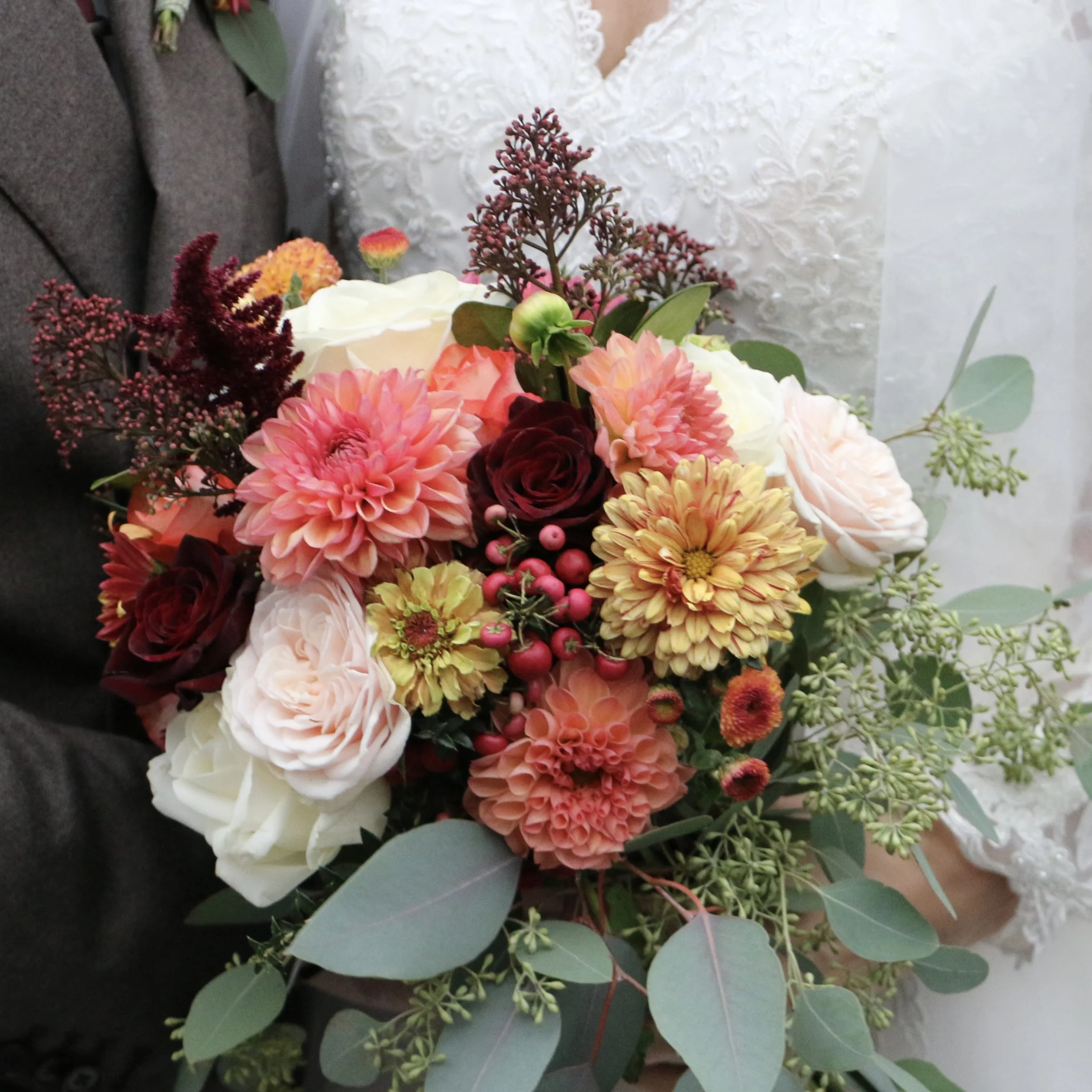 Bouquet de mariée champêtre, par Hanakawa, fleuriste à Meudon