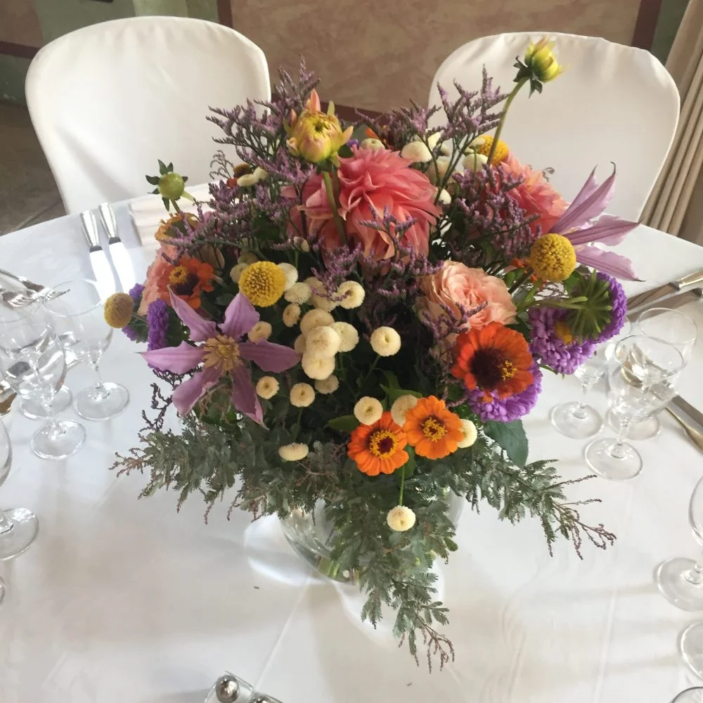 Bouquet pour centre de table des mariés, par Hanakawa, fleuriste à Meudon