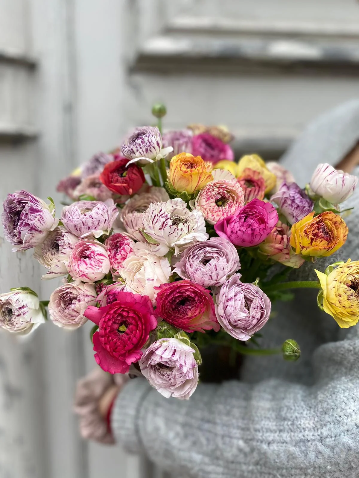 Bouquet de Renoncules, par Atelier Armelle Alleton, fleuriste à Le Mans