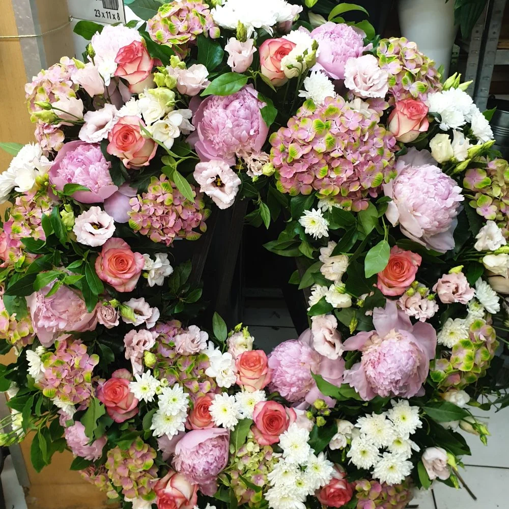 couronne de deuil, par Perles De Rosée, fleuriste à Champigny-sur-Marne
