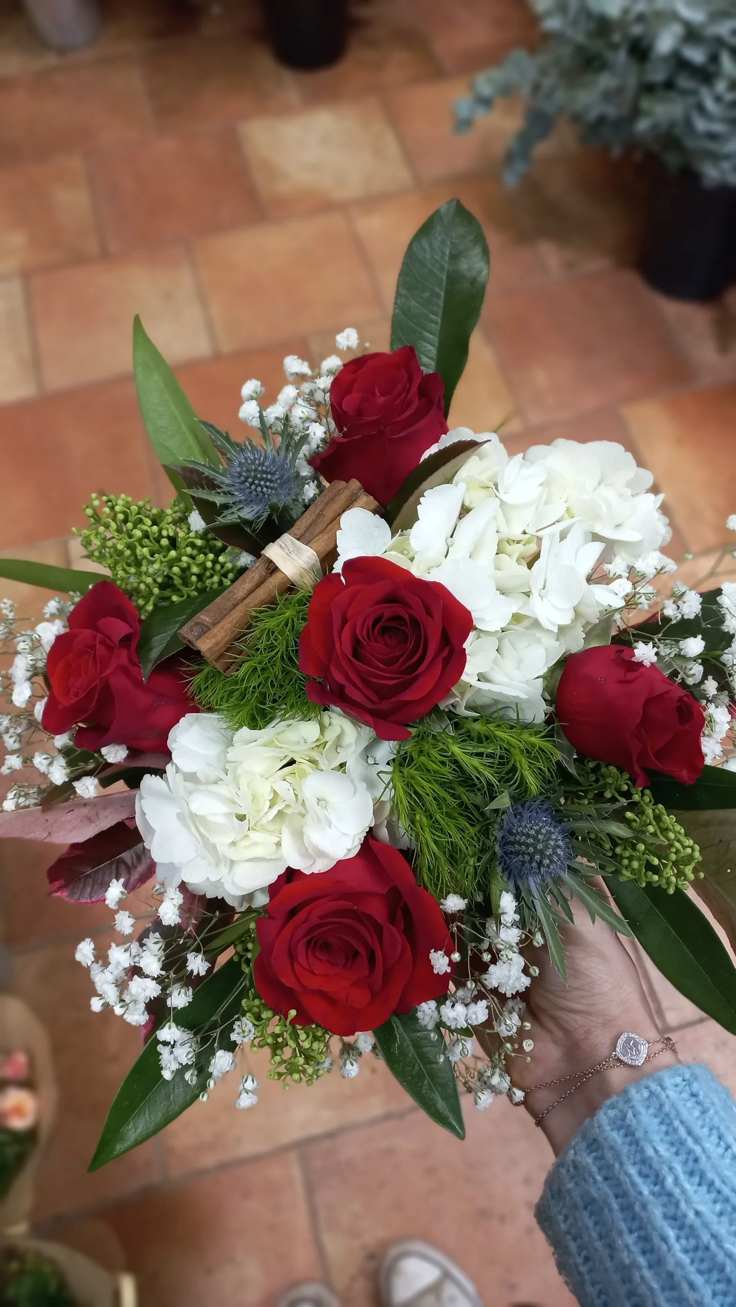 composition de roses, par Les fleurs du passage, fleuriste à Rouen