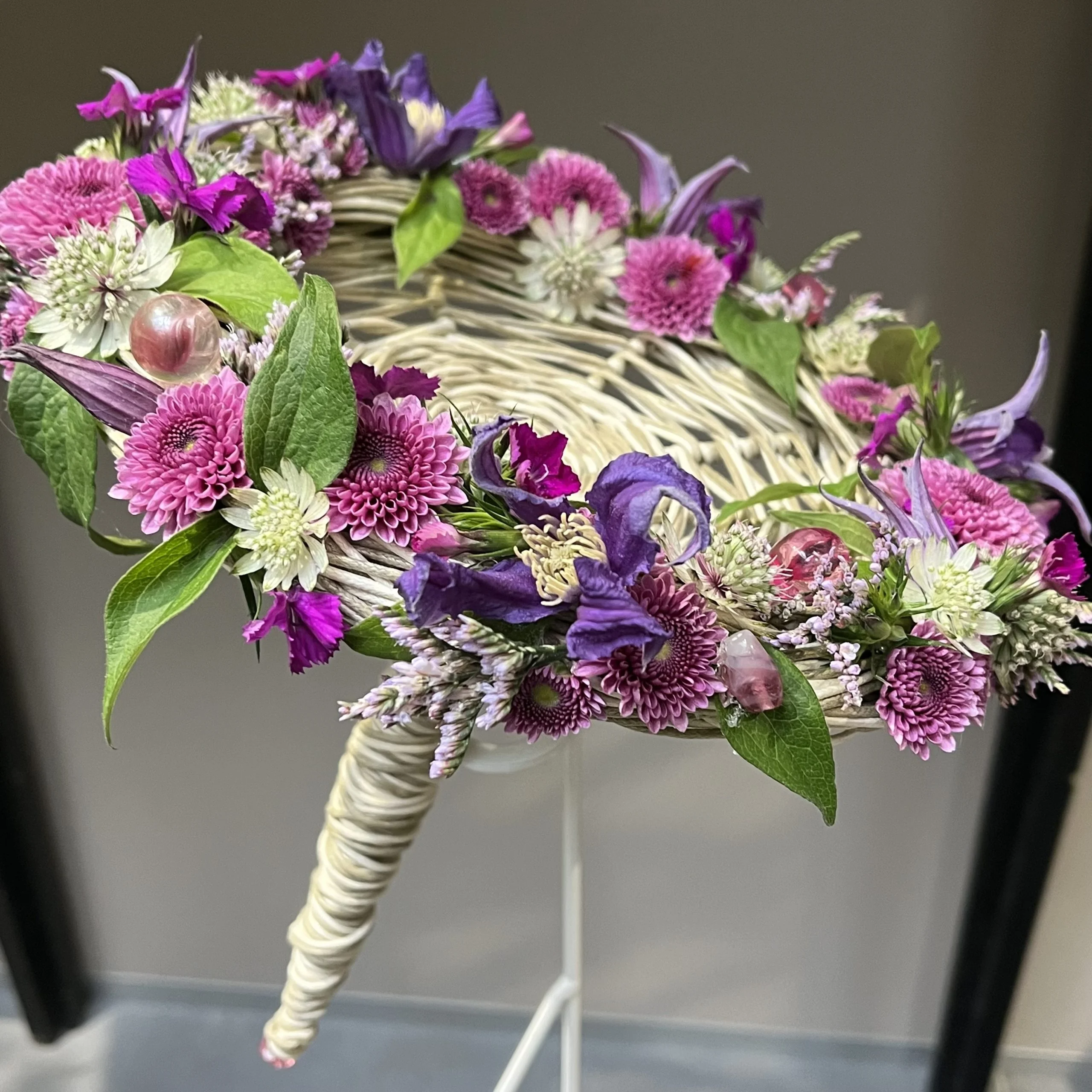 Bouquet de mariée structuré, par Hanakawa, fleuriste à Meudon