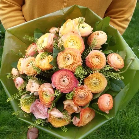 Bouquet de Renoncules, par La Ros'oir, fleuriste à Nancy