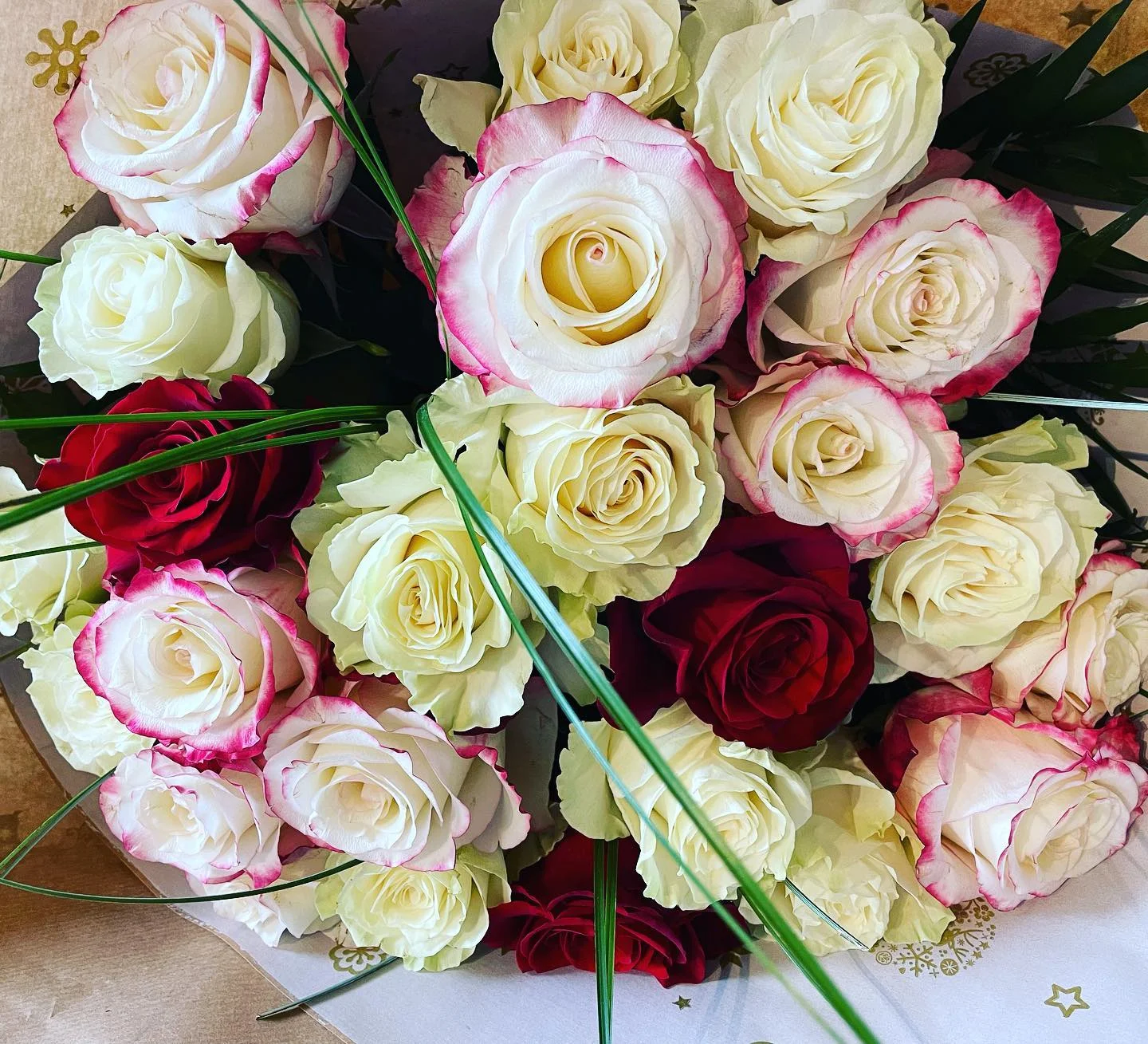 Bouquet de Roses rouges, par Florilys, fleuriste à La Chaussée-Saint-Victor