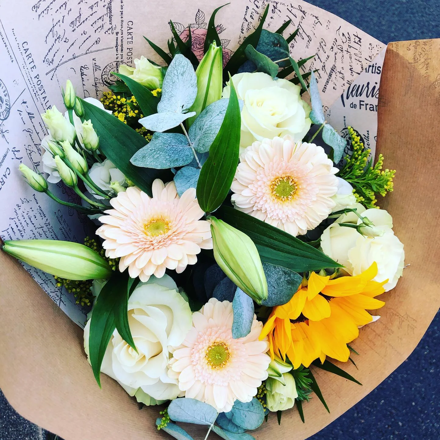 Bouquet fleurs de saison, par Florilys, fleuriste à La Chaussée-Saint-Victor