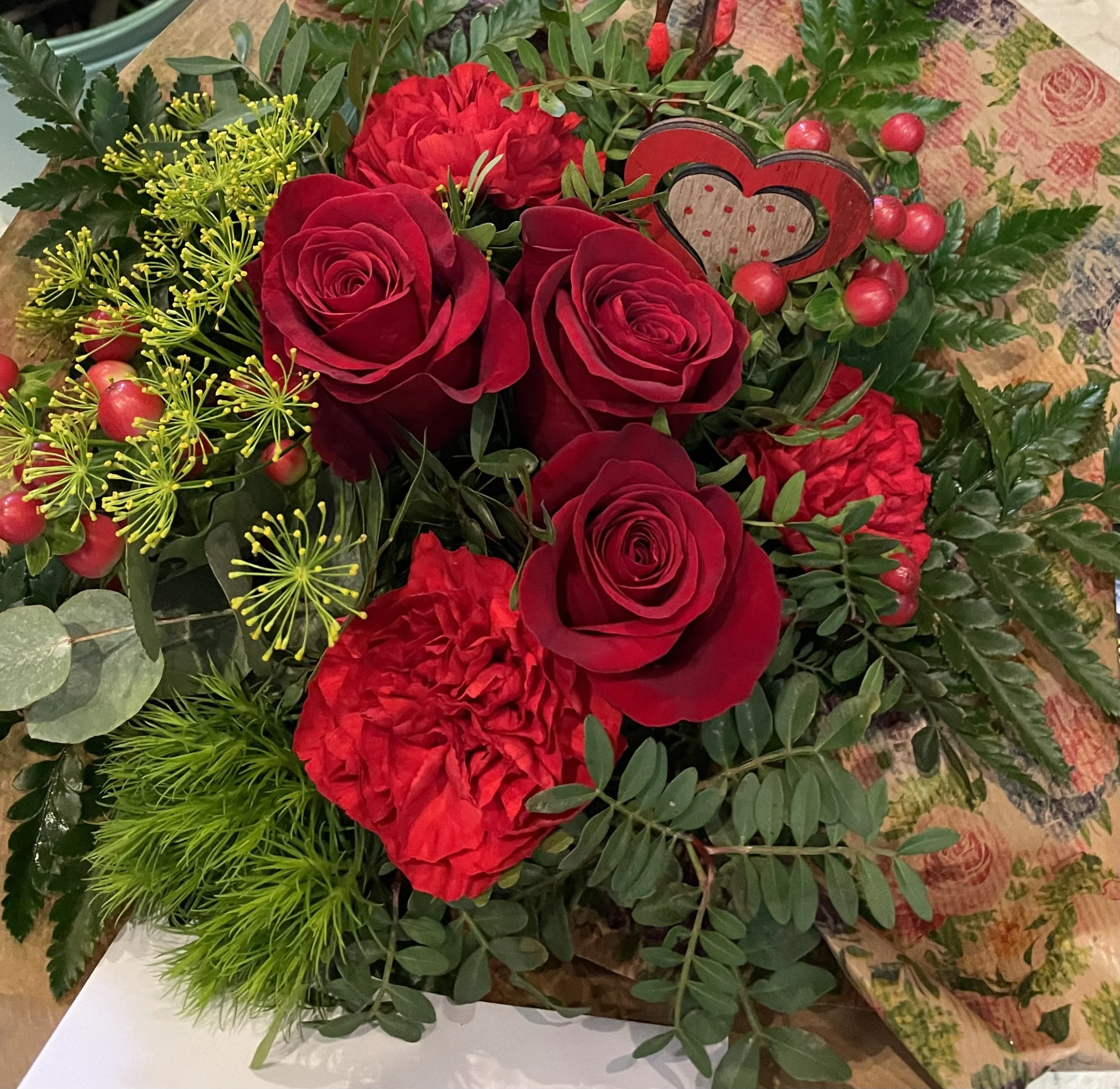 SAINT VALENTIN. MIGNON, par A fleurs de peau, fleuriste à Les Mureaux