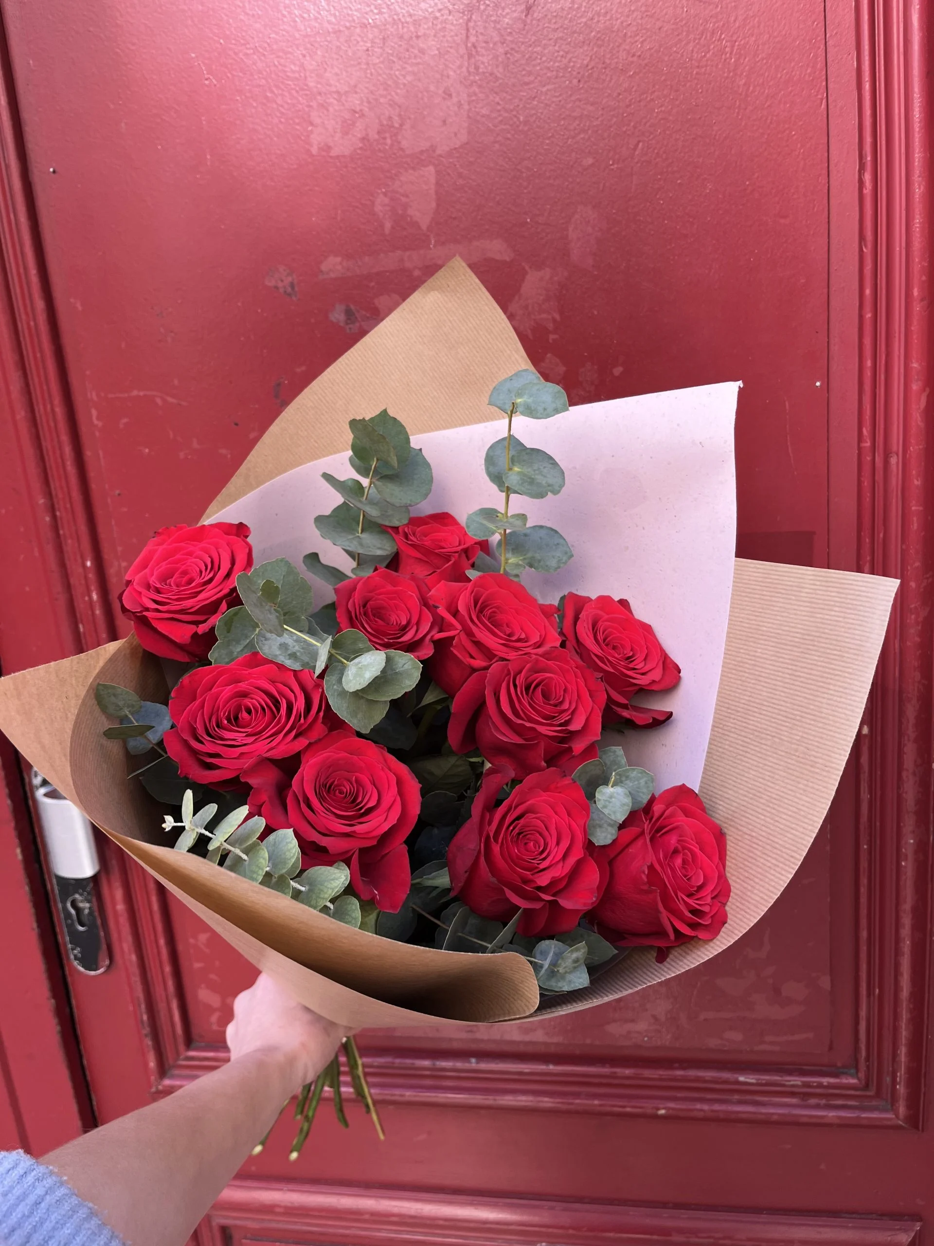 bouquet de roses rouges, par Amour de fleurs Bordeaux, fleuriste à Bordeaux