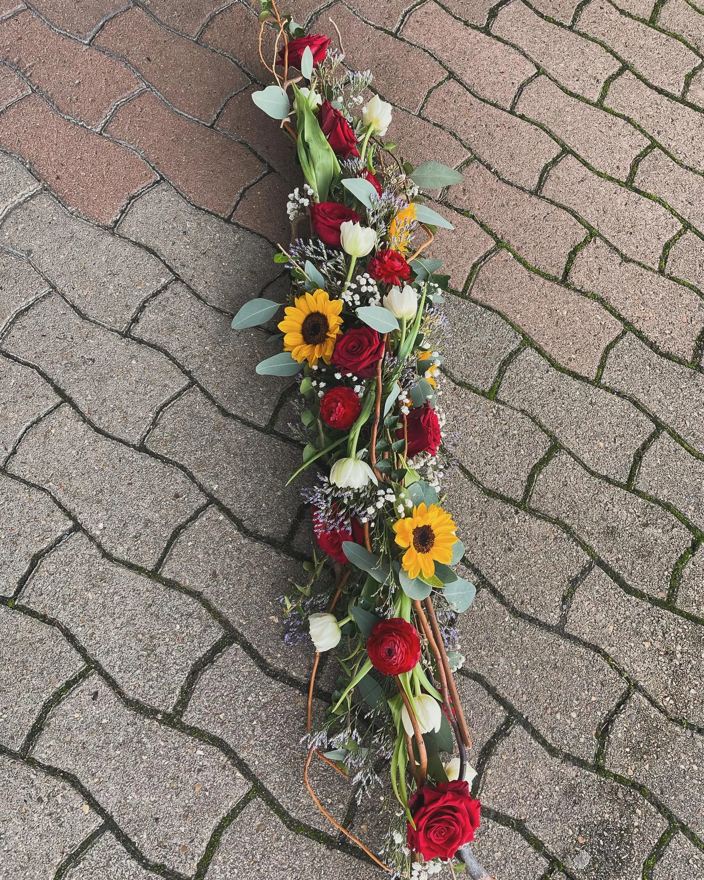 Raquette crémation, par Florilys, fleuriste à La Chaussée-Saint-Victor