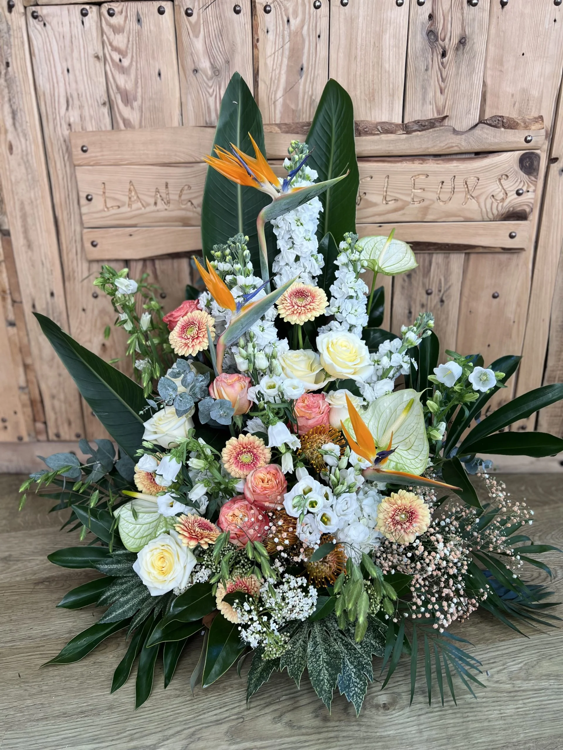 Coussin conique deuil, par Langage Des Fleurs, fleuriste à Bastia