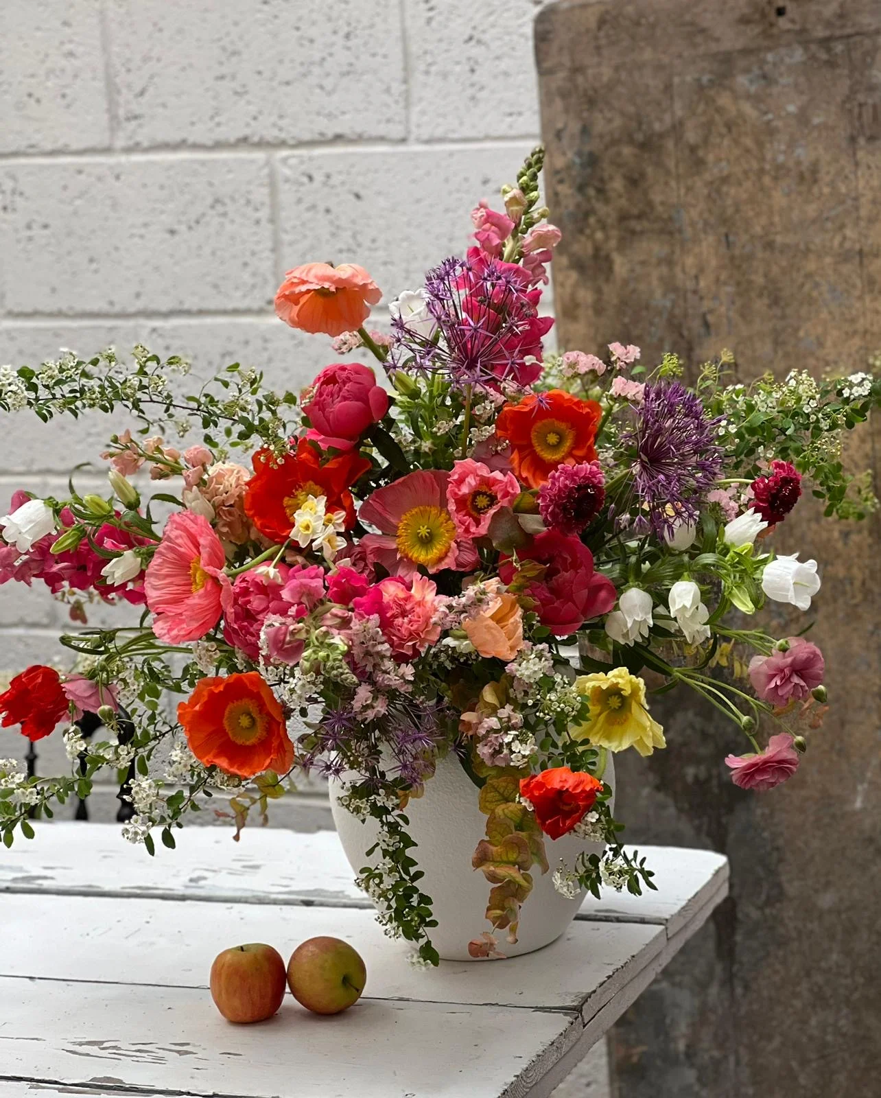 Bouquet signature corail, par Rose Et Chardon, fleuriste à Meudon