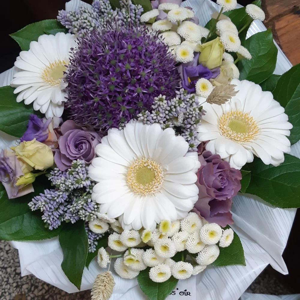 bouquet dominante de violine-parme, par La Ros'oir, fleuriste à Nancy