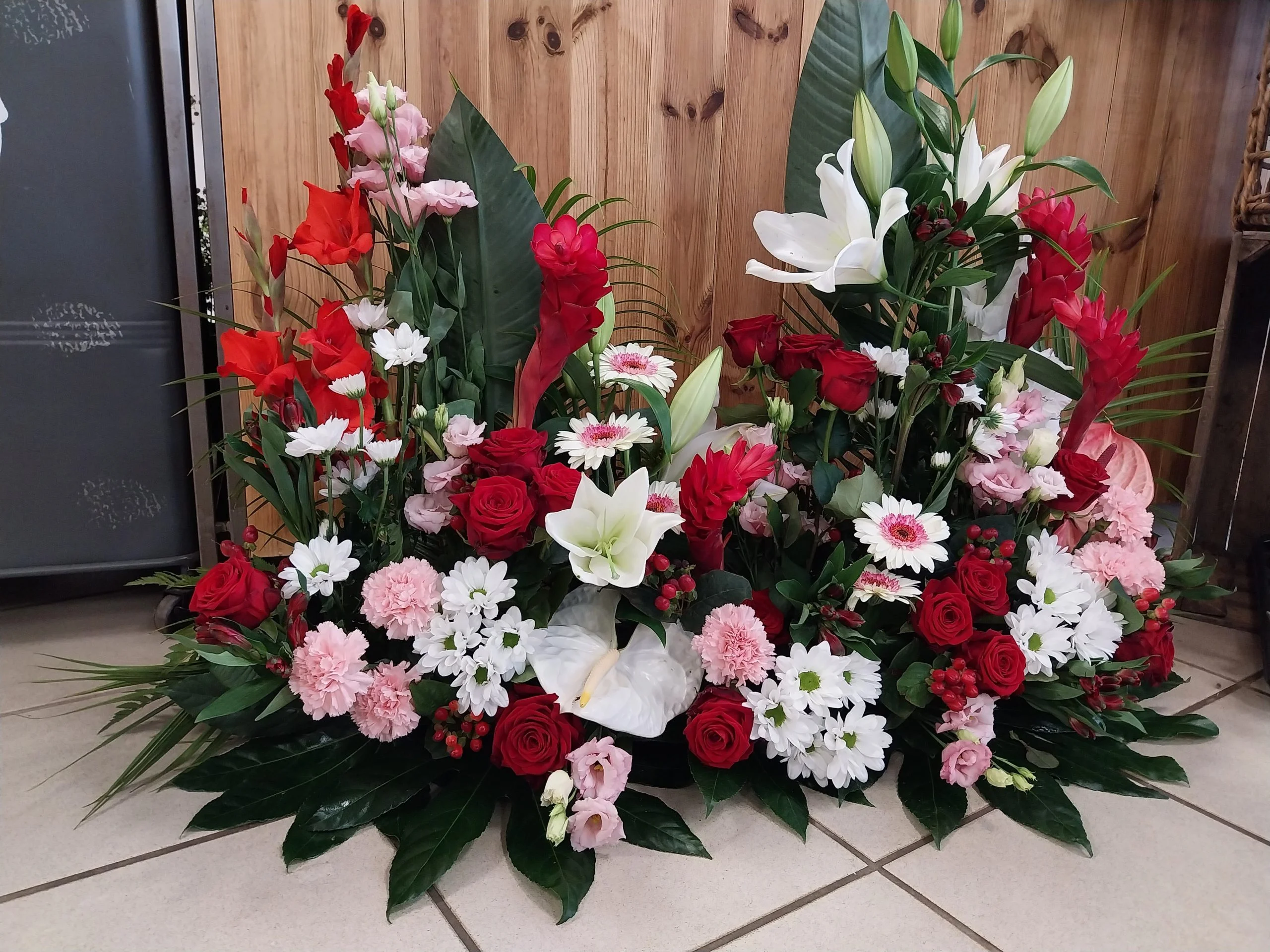 Devant de tombe, par Montluçon Fleurs, fleuriste à Montluçon