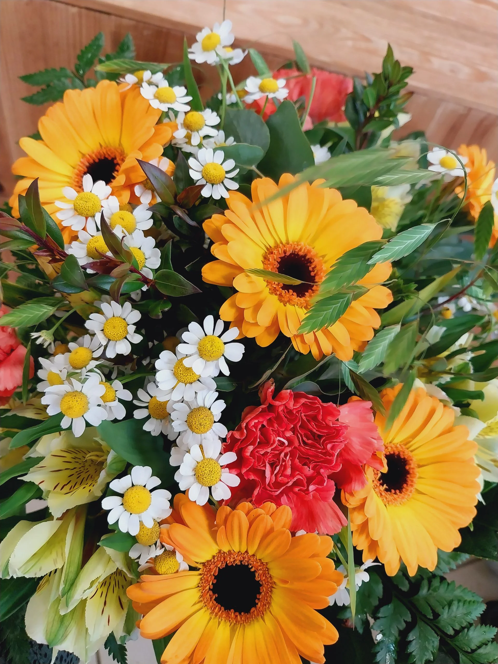 Printemps éclatant (Bouquet Bulle), par Montluçon Fleurs, fleuriste à Montluçon