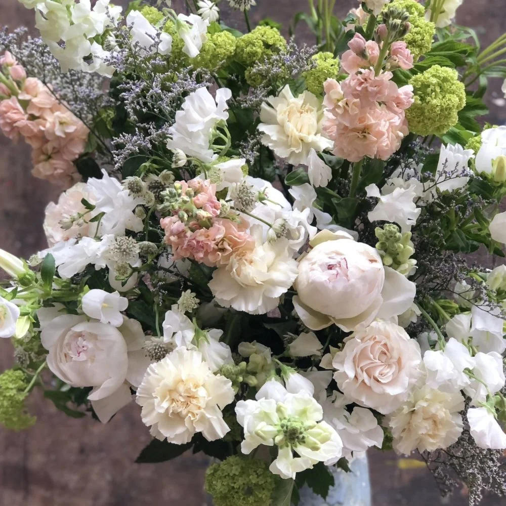 Bouquet signature blanc, par Rose Et Chardon, fleuriste à Meudon