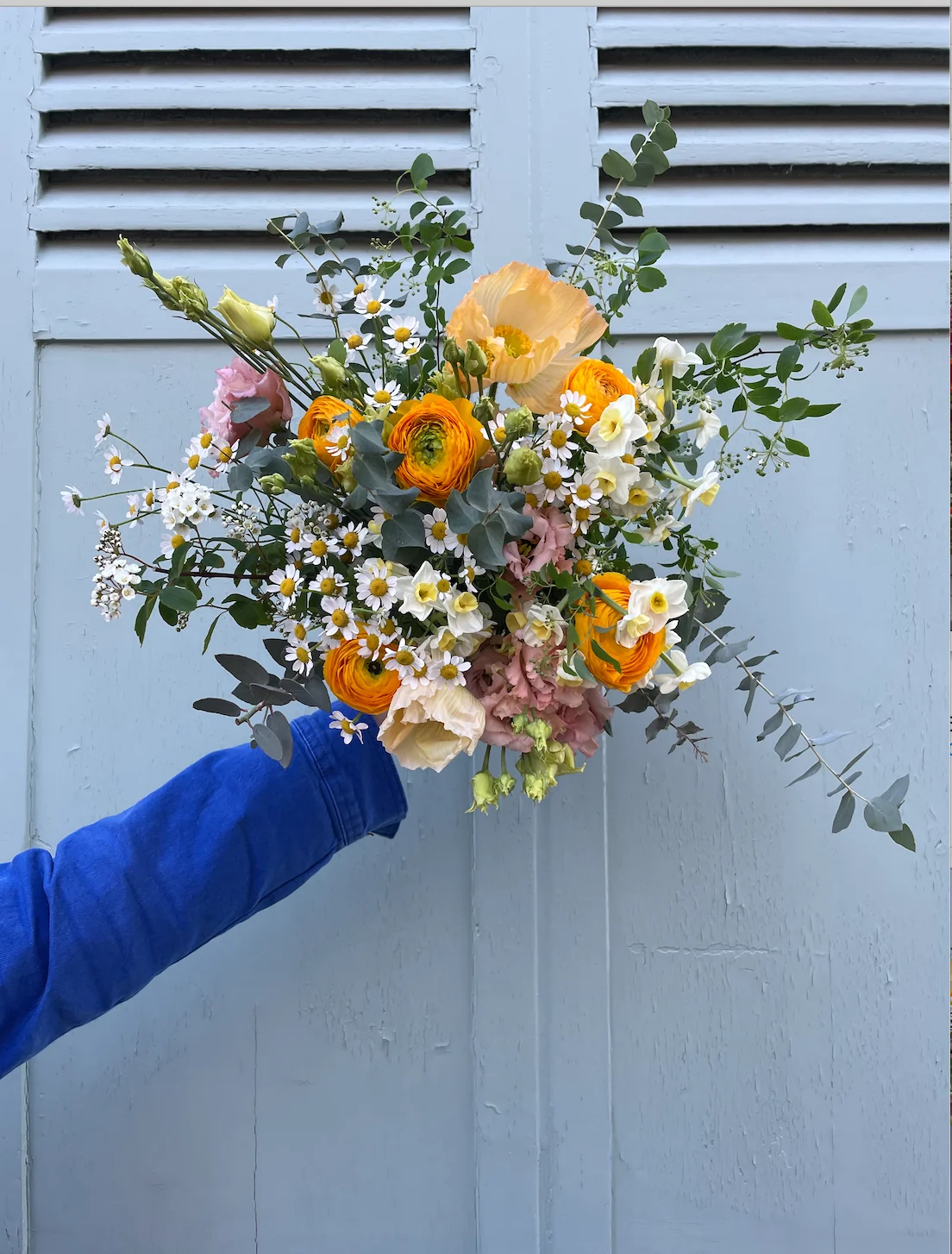 Bouquet orange et jaune de saison, par Rose Et Chardon, fleuriste à Meudon