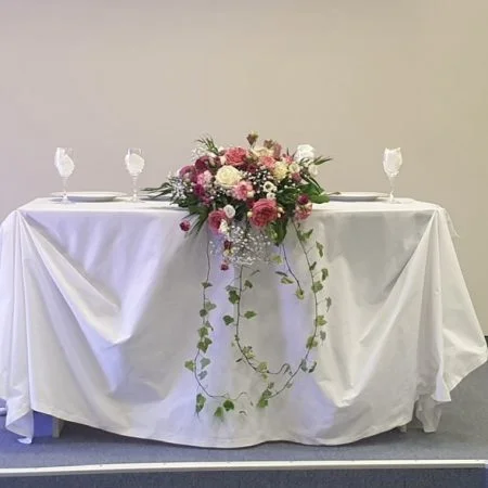 Composition de table pour cérémonie, par Langage Des Fleurs, fleuriste à Bastia
