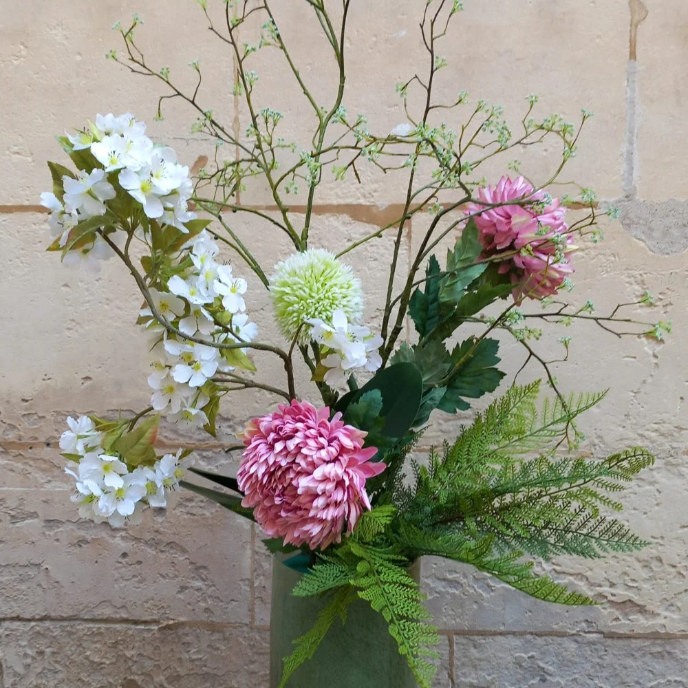 COMPOSITION FLEURS ARTIFICIELLES & VASE, par Apothéose, fleuriste à Caen