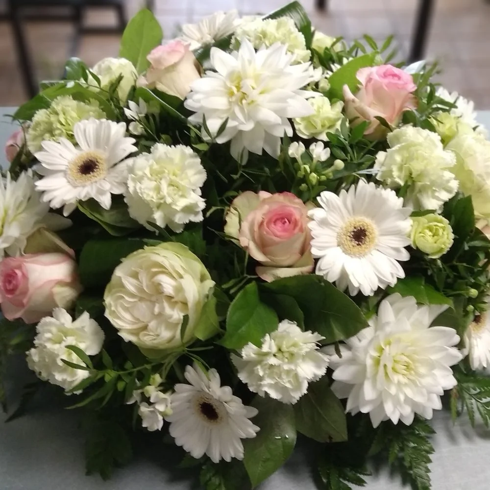 Coussin Rond Deuil, par Bonheur des fleurs, fleuriste à La Montagne