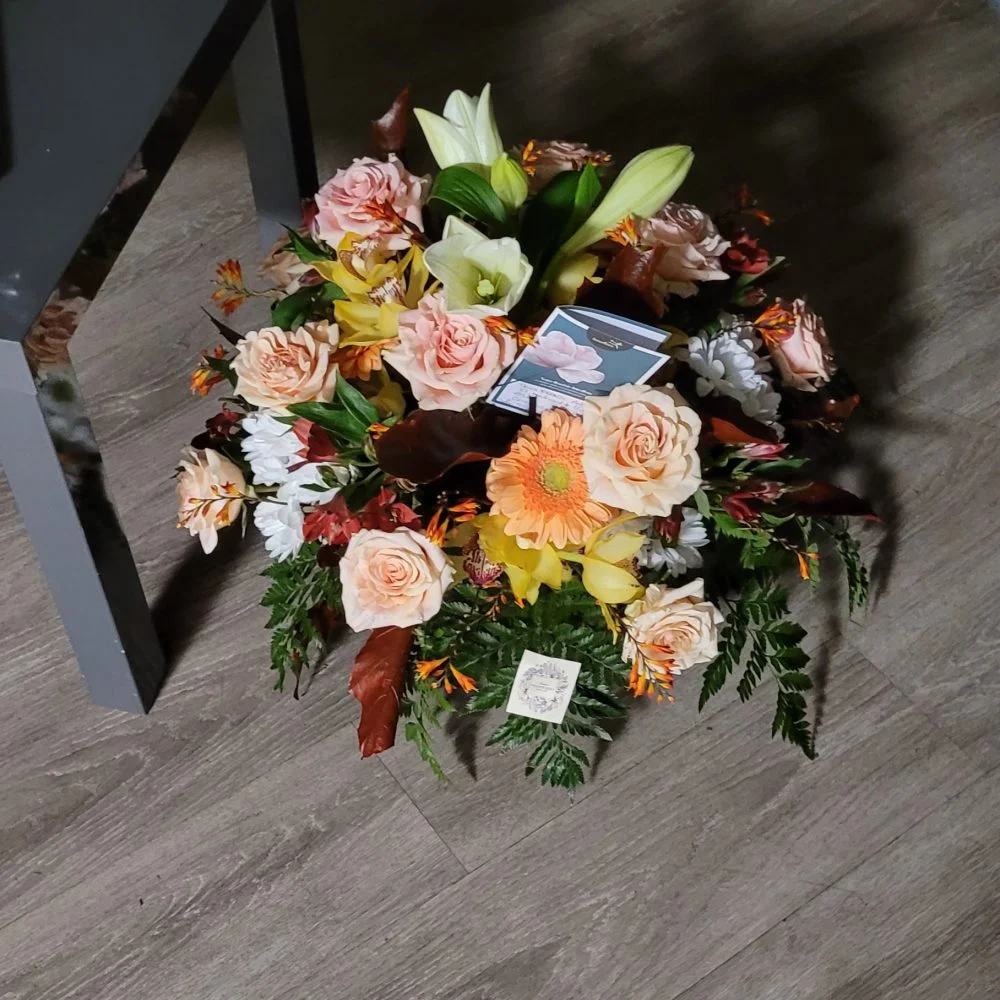 Composition Deuil, par Maison Philippe Bizet, fleuriste à Saint-Genis-Laval