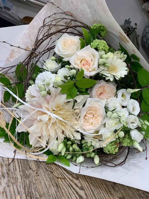 Bouquet Blancheur, par Des Fleurs aux Images, fleuriste à Limoges