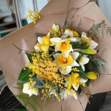Bon cadeau fleurs de saison, par La Fabrik à Fleurs, fleuriste à Breteil