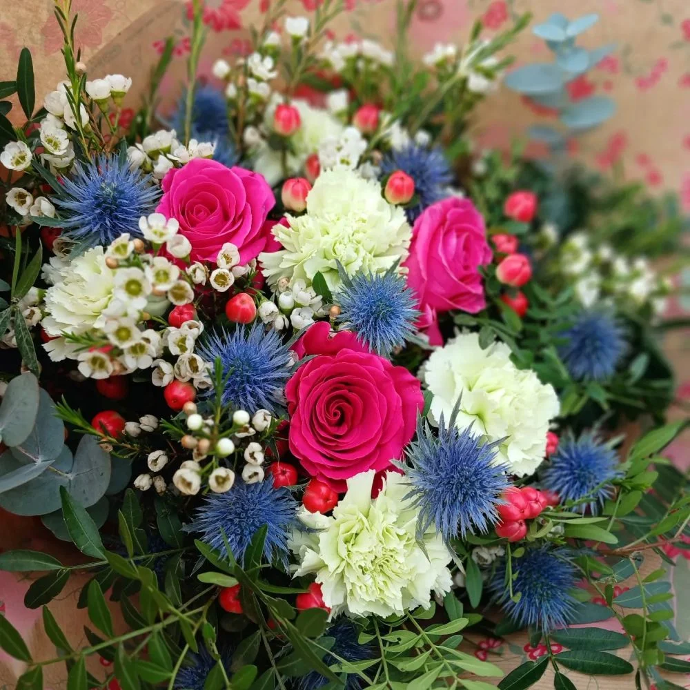 Bouquet Félicitations ( photo non contractuelle), par Camomille Fleuriste Nomade, fleuriste à Rivières