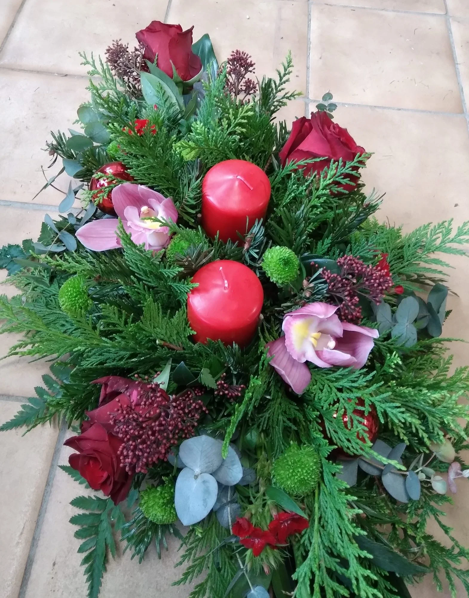 Centre de table, par Bonheur des fleurs, fleuriste à La Montagne