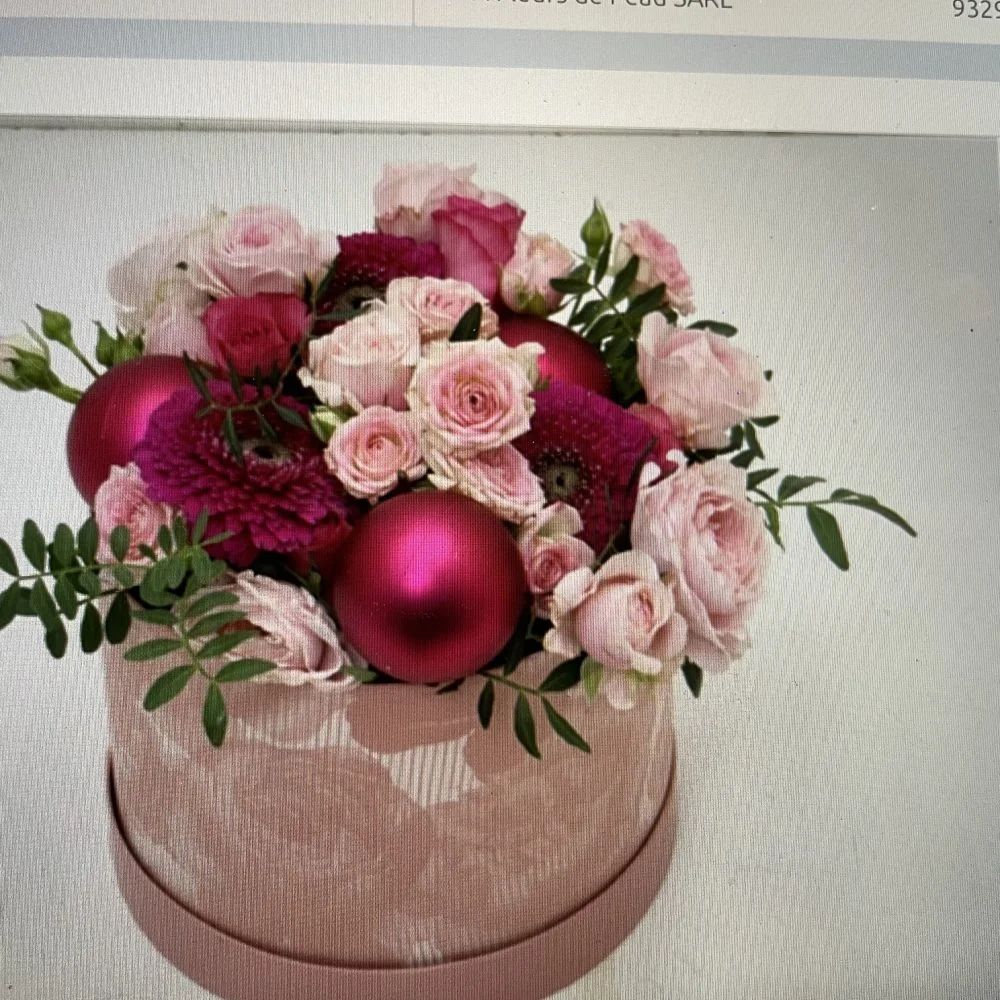 boite à chapeau Noël, par A fleurs de peau, fleuriste à Les Mureaux