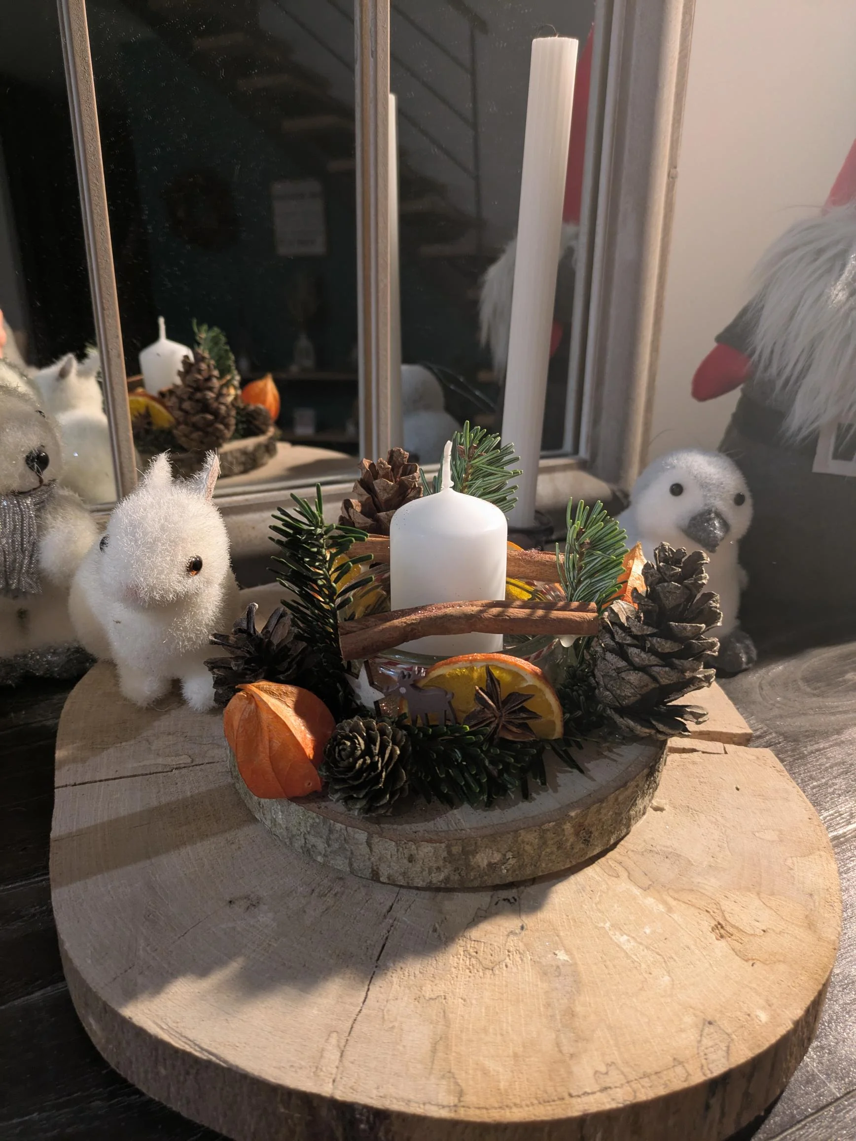 Centre de table Noël, par La Fabrik à Fleurs, fleuriste à Breteil