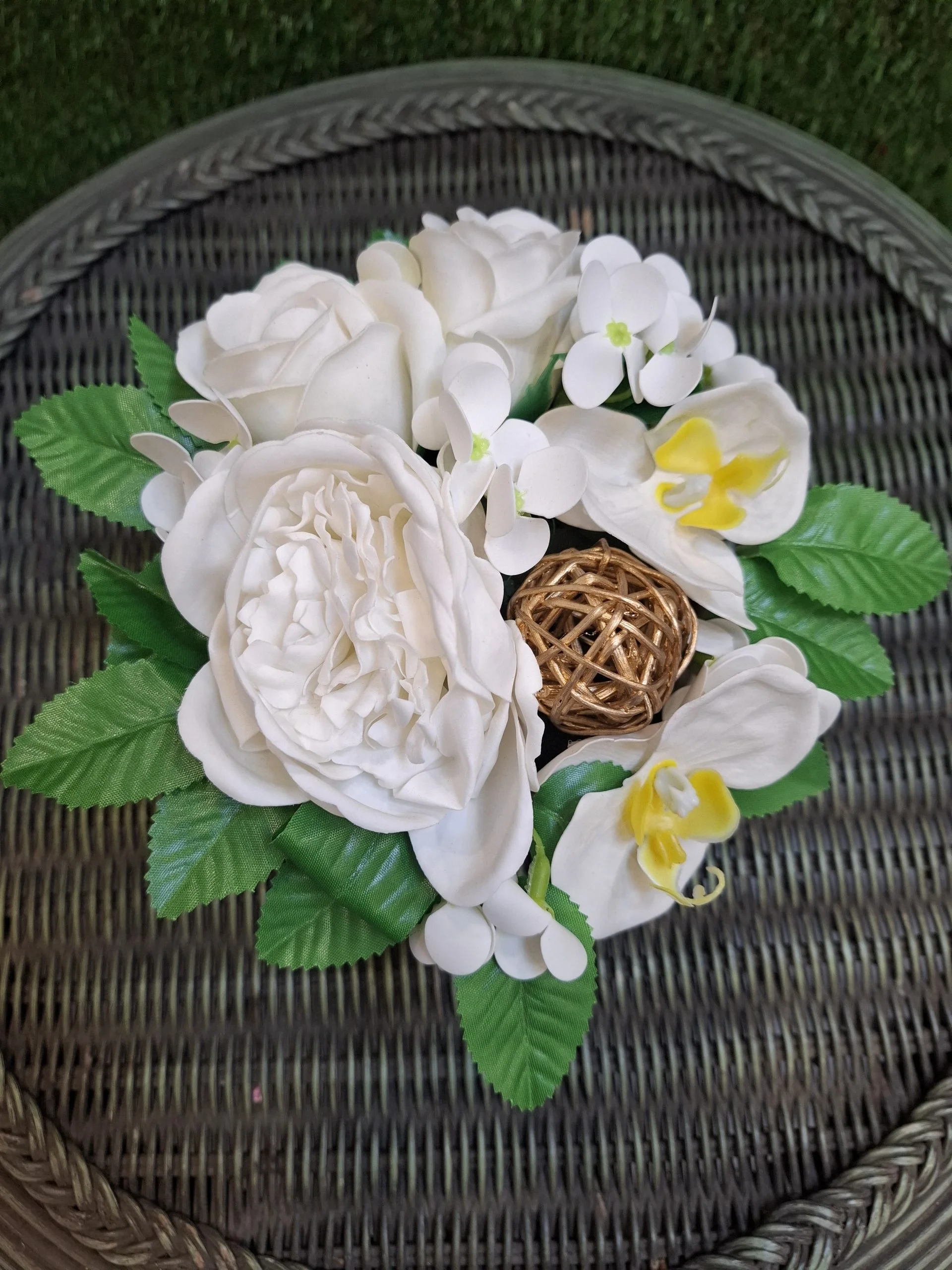 Composition savon Pivoine, par MISS JANY FLEURS, fleuriste à Roubaix