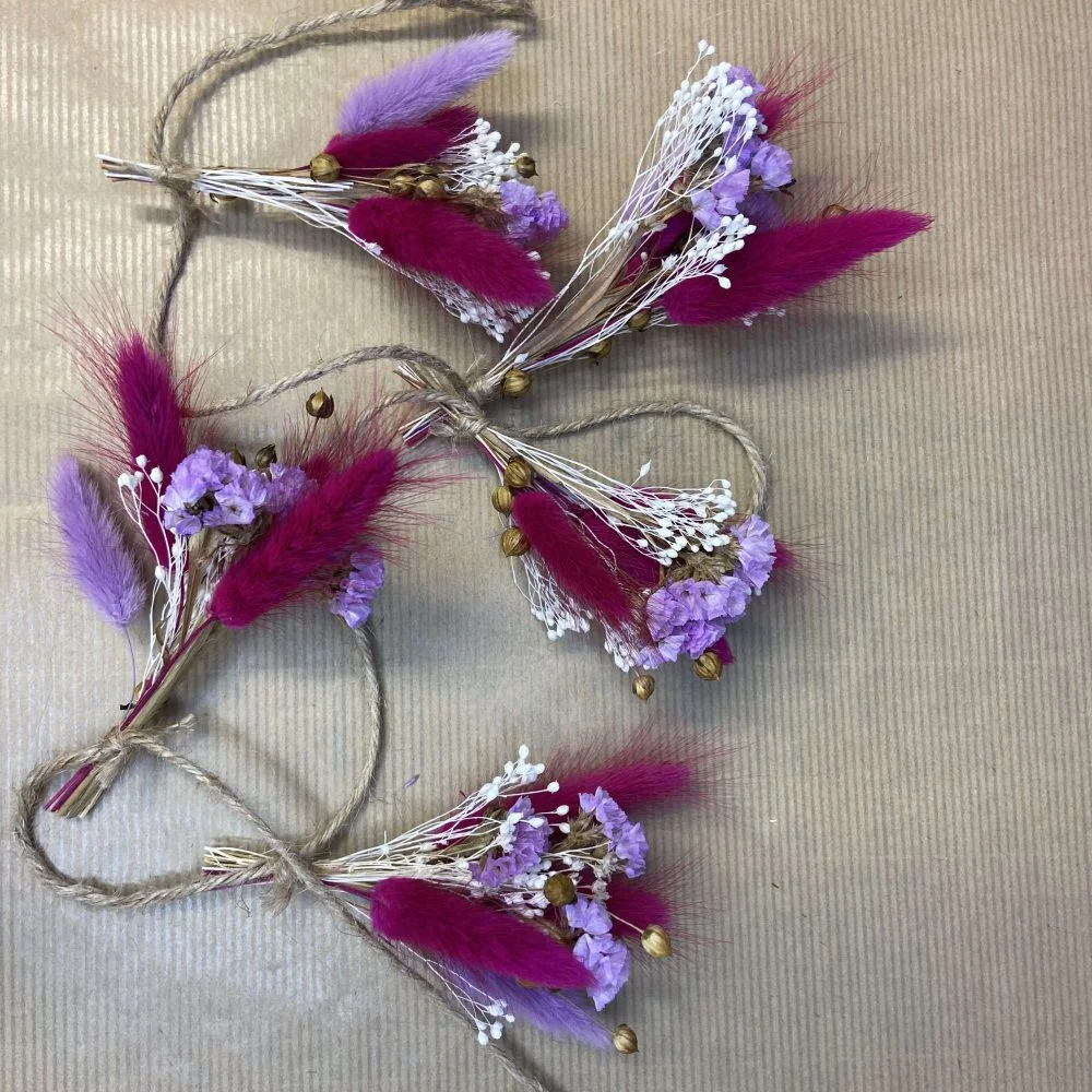 Guirlande en fleurs séchées, par Eglantine Fleuriste, fleuriste à Bouguenais