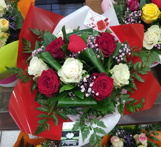 Bouquet Saint-Valentin, par Floralies 2, fleuriste à Marseille