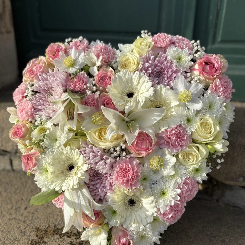 Coeur deuil, par Avenue des Fleurs, fleuriste à Château-Gontier-sur-Mayenne