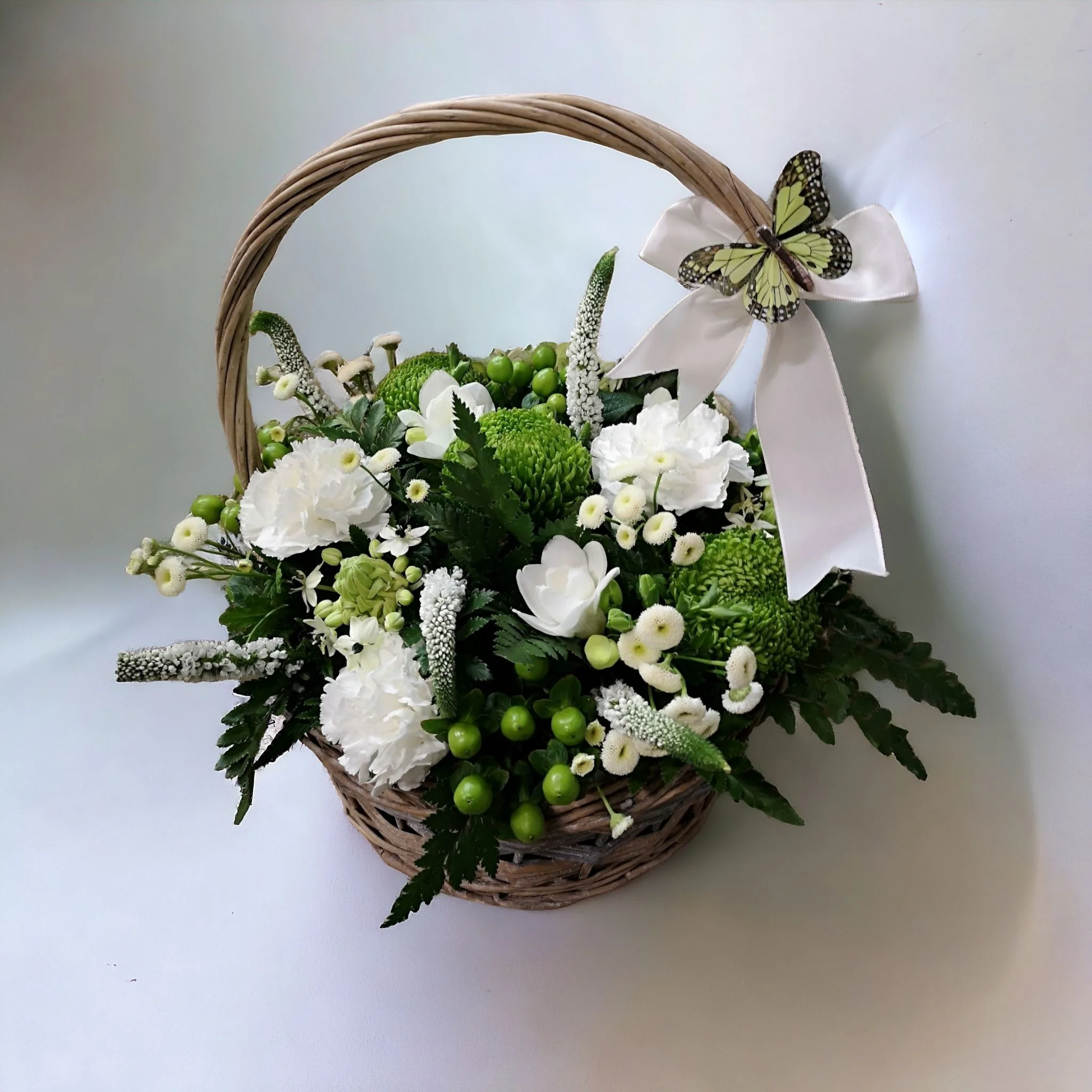 Fresh Elegant Flower Basket, par Les fleurs de Mila, fleuriste à Londerzeel