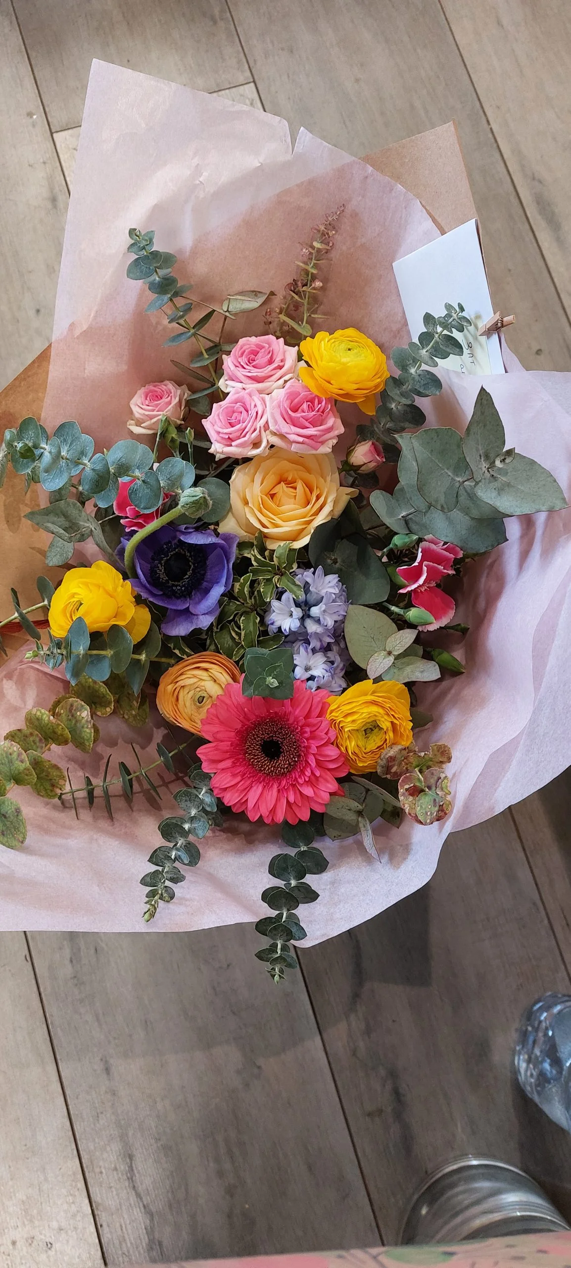 Bouquet coloré, par Gaïa, fleuriste à Ondres