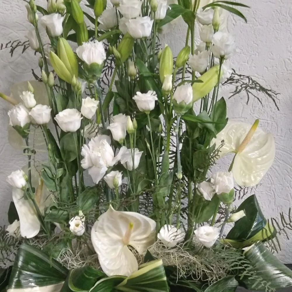 Devant de Tombe, par Bonheur des fleurs, fleuriste à La Montagne
